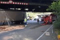 LKW blieb unter Bruecke haengen Koeln Ehrenfeld Innere Kanalstr Hornstr P242